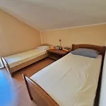 Apartment Latin