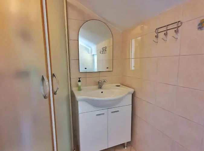 Апартаменты Latin Езера