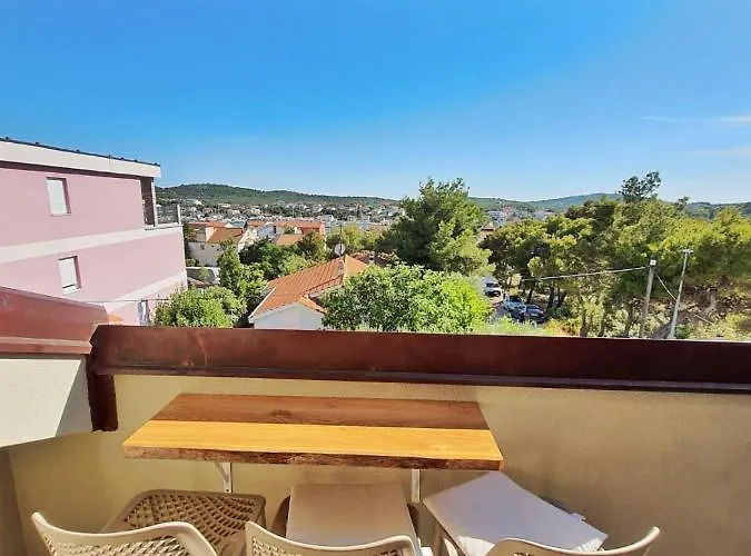 Апартаменты Latin Езера